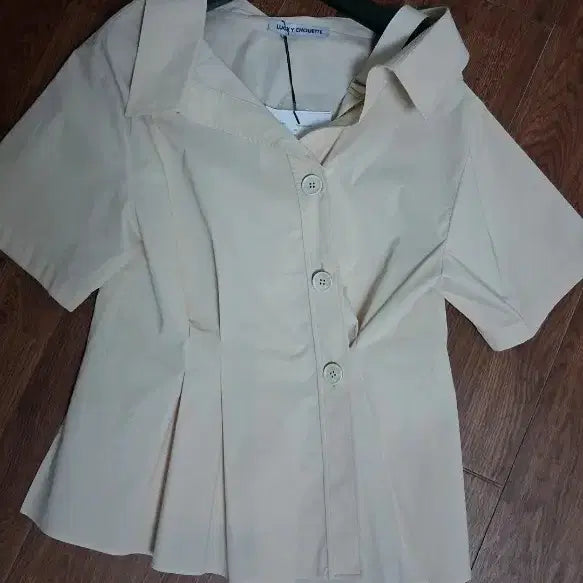 [BUNJANG] Lucky Chouette Asymmetric Short Sleeve Blouse / 럭키슈에뜨 언발란스 반팔 블라우스 36