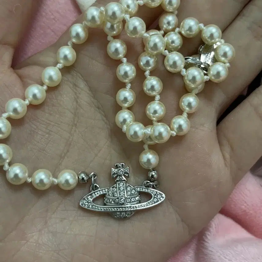 [BUNJANG] Vivienne Westwood Pearl Saturn Necklace / 비비안 웨스트우드 패션 진주 새턴 목걸이