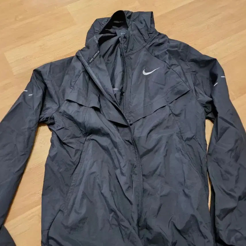 [BUNJANG] Nike Black Windbreaker Men&