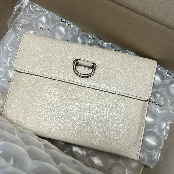 [BUNJANG] Burberry D-Ring Leather Clutch Set / 버버리 D링 레더 클러치 세트