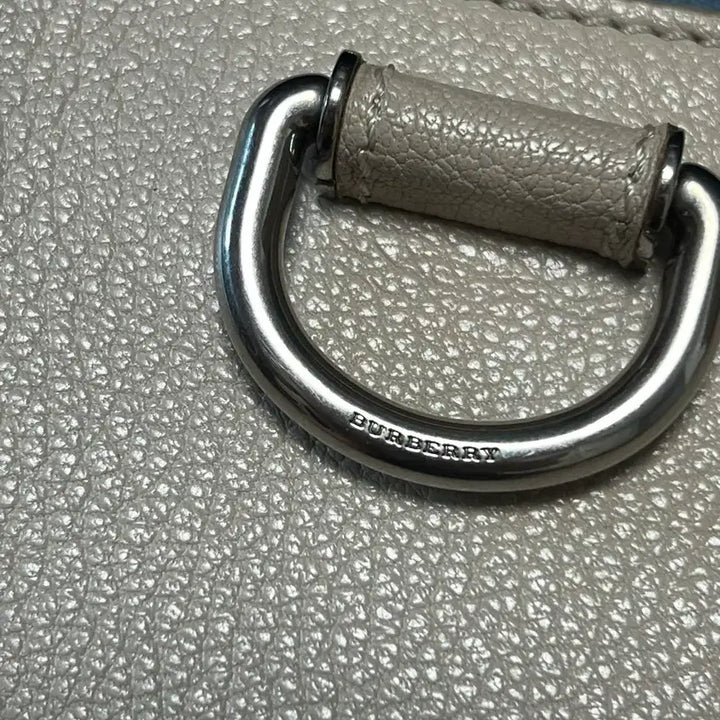 [BUNJANG] Burberry D-Ring Leather Clutch Set / 버버리 D링 레더 클러치 세트