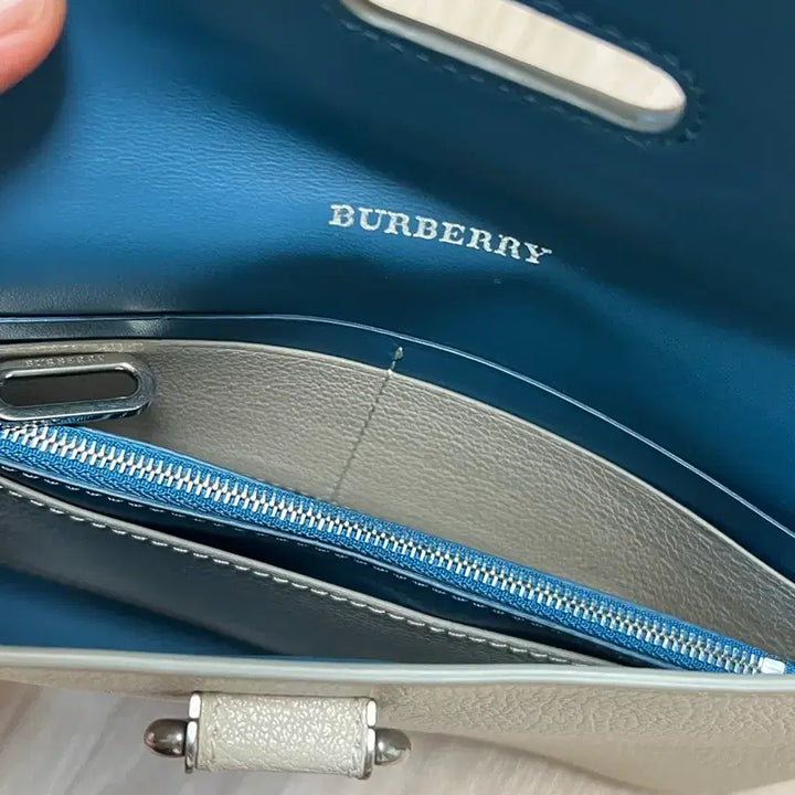 [BUNJANG] Burberry D-Ring Leather Clutch Set / 버버리 D링 레더 클러치 세트