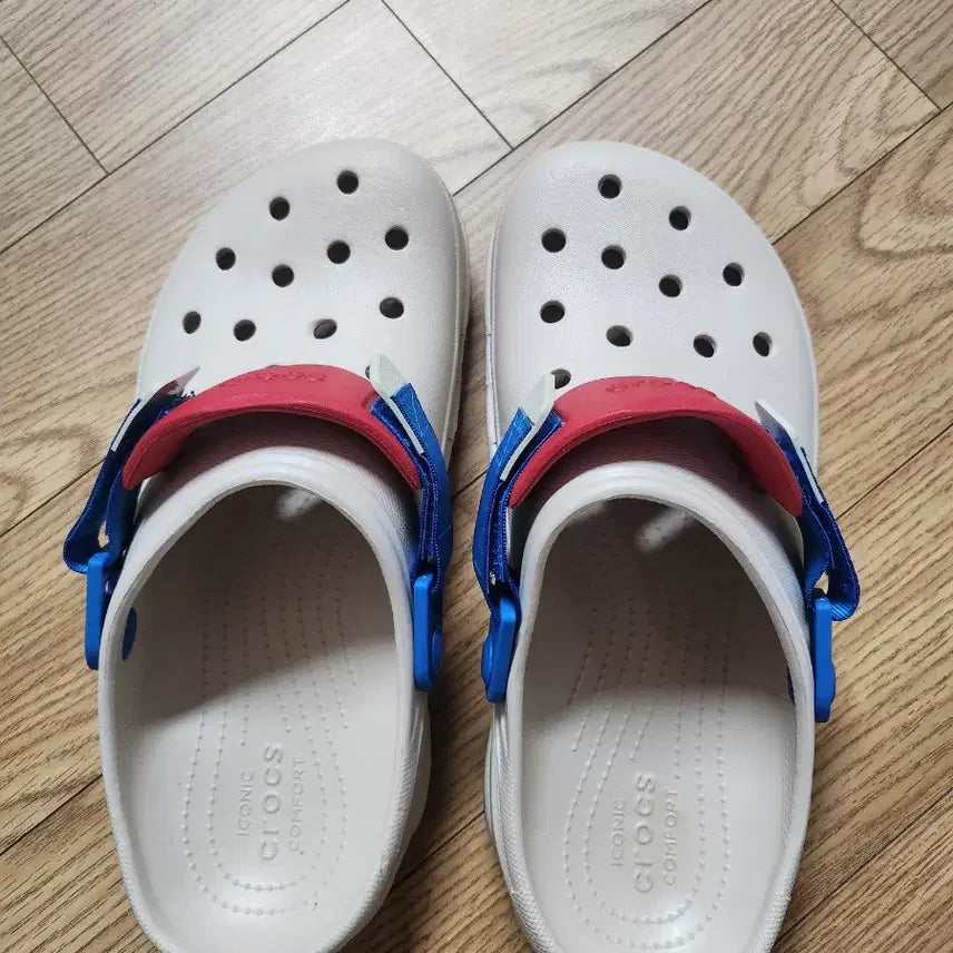 [BUNJANG] Crocs M8 Size Sandals / 크록스 260사이즈(M8) 3.5만원 새상품입니다