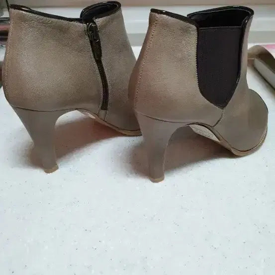 [BUNJANG] Gose Beige Open Toe Heels / 고세 베이지 오픈토 구두235-240