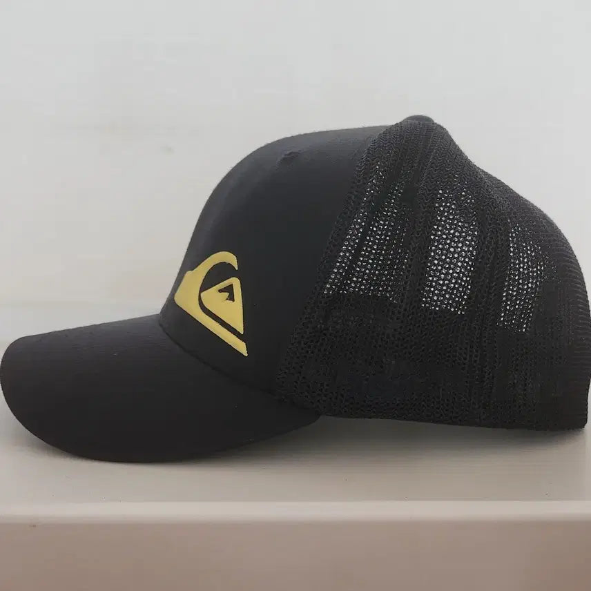 [SOLD OUT] 미사용 퀵실버 써핑 메쉬캡 네이비 모자