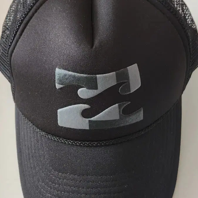[SOLD OUT] 미사용 빌라봉 써핑 메쉬캡 블랙 모자