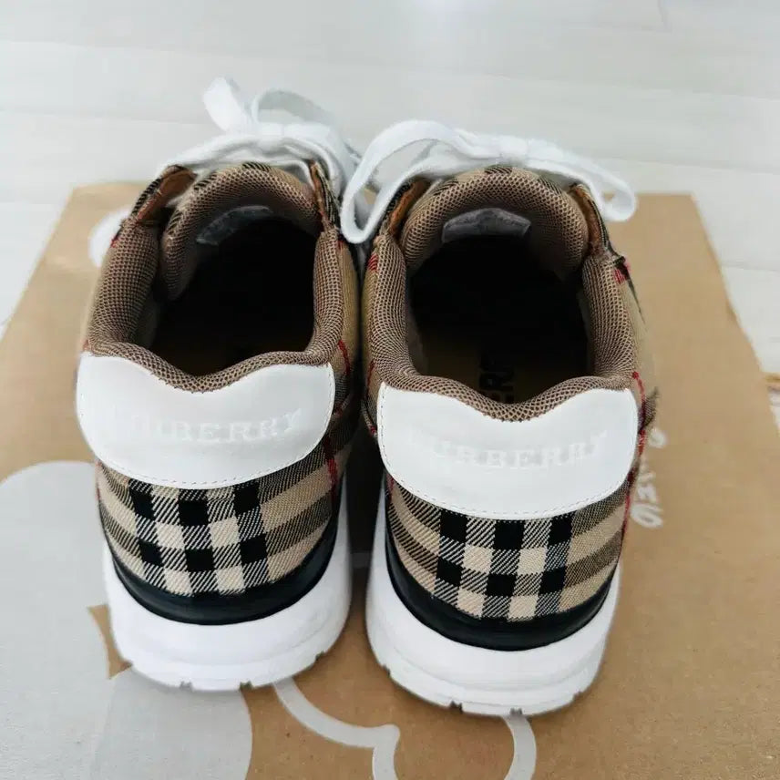 [BUNJANG] Burberry Check Pattern Sneakers / 버버리 체크 패턴 스니커즈 운동화