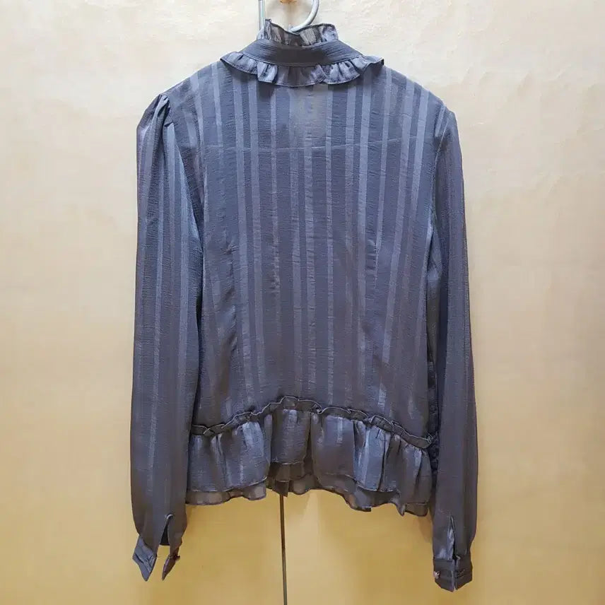[BUNJANG] Blouse and Skirt Set with Stockings / 블라우스 &amp;스커트 세트&amp; 스타킹