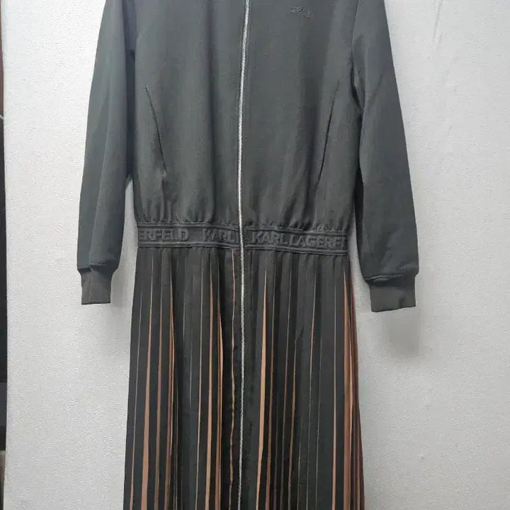 [BUNJANG] Karl Lagerfeld Pleated Long Dress / 칼 라거펠트  점퍼 플리츠 롱 원피스  55