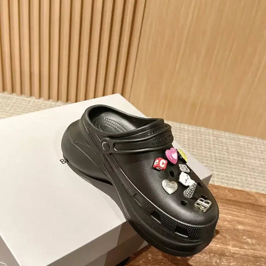 [SOLD OUT] 발렌시아가 x 크록스 콜라보 클로그 38