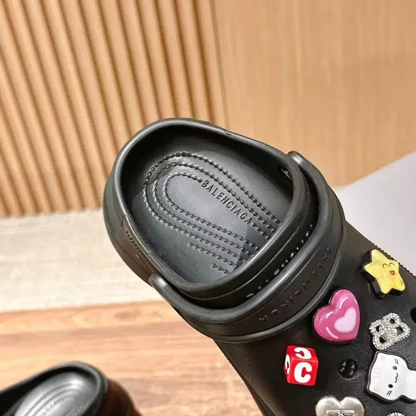 [SOLD OUT] 발렌시아가 x 크록스 콜라보 클로그 38
