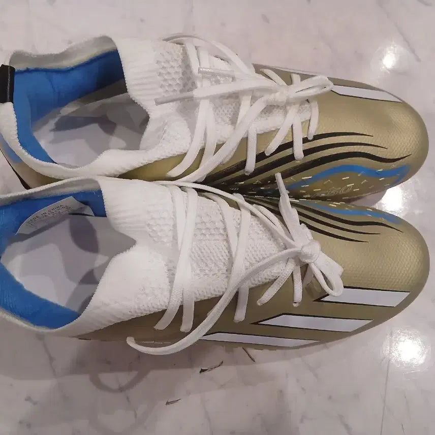 [BUNJANG] Adidas Futsal and Soccer Shoes / 아디다스 풋살화,축구화 판매합니다.