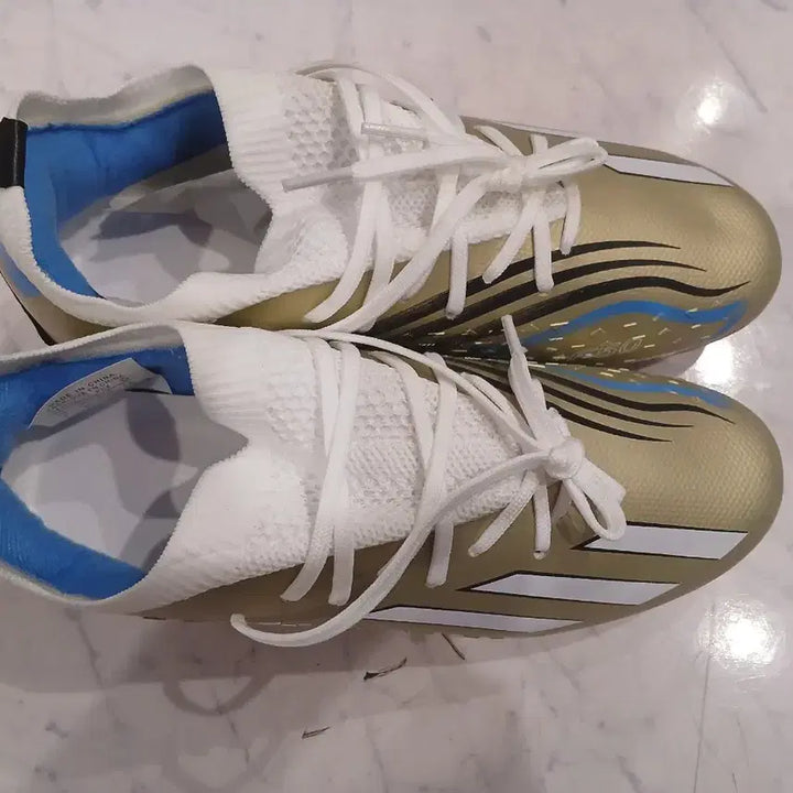 [BUNJANG] Adidas Futsal and Soccer Shoes / 아디다스 풋살화,축구화 판매합니다.