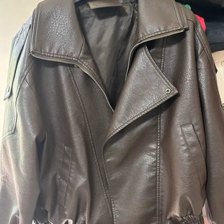 [BUNJANG] Manique Fourton Double Collar Belt Point Rider Jacket (Brown) / 매니크 포어튼 더블카라 벨트 포인트 라이더 자켓 (브라운)