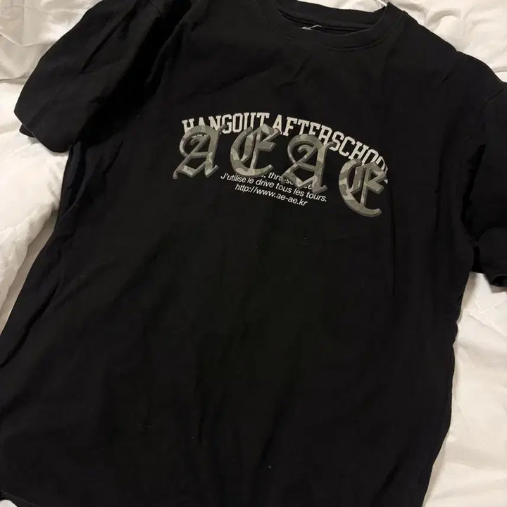 [BUNJANG] Aeae Layered Gothic Logo T-Shirts Black / Aeae LAYERED GOTHIC LOGO T-SHIRTS [BLACK