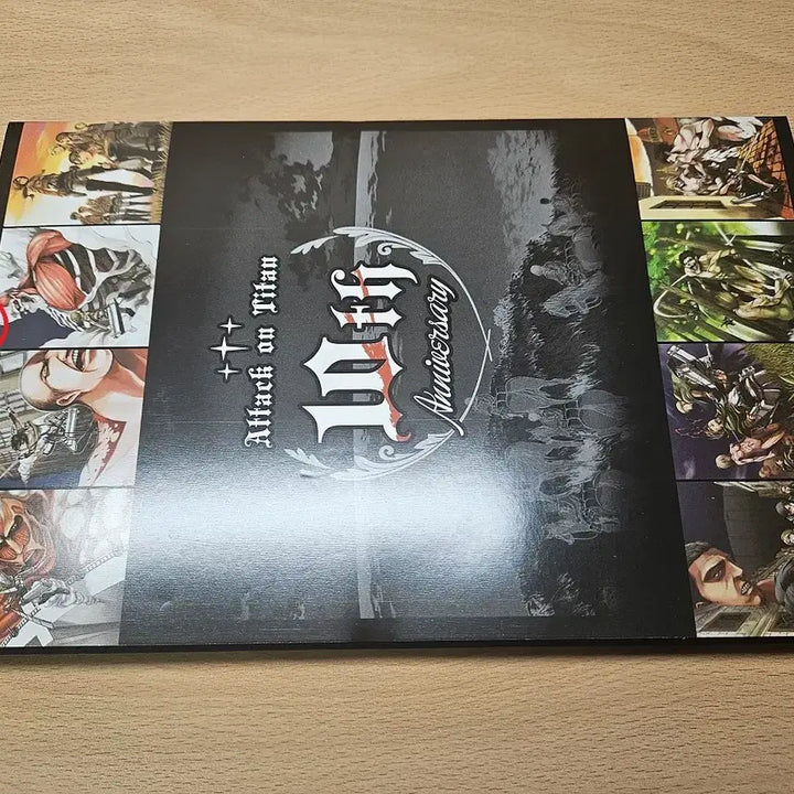 [SOLD OUT] 진격의 거인 별책소년매거진 부록 10주년 캔뱃지 에렌 리바이 미카사