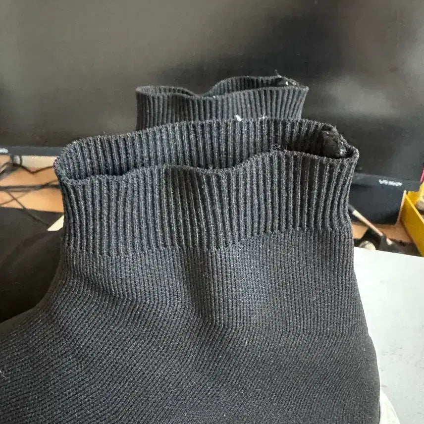[BUNJANG] Balenciaga Speedrunner 43 Sneakers / 발렌시아가 스피드러너 43