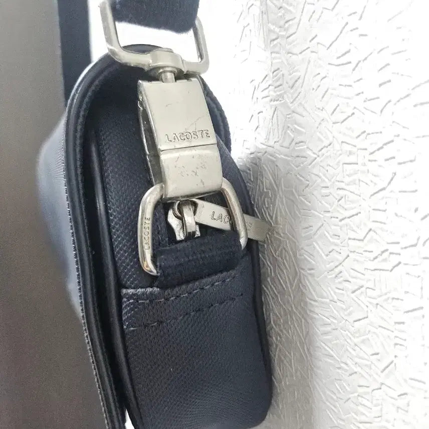 [BUNJANG] Lacoste Navy Crossbody Bag / 라코스테 네이비  크로스백