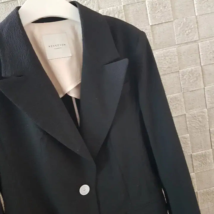 [BUNJANG] Lenibon Jjijimi Jacket / 레니본 지지미 자켓