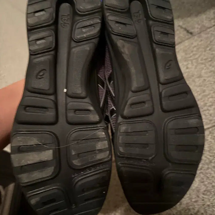 [BUNJANG] Asics Life Walker 010 Black Wide Sneakers / 아식스 라이프워커 010 블랙 - 3E 와이드 275