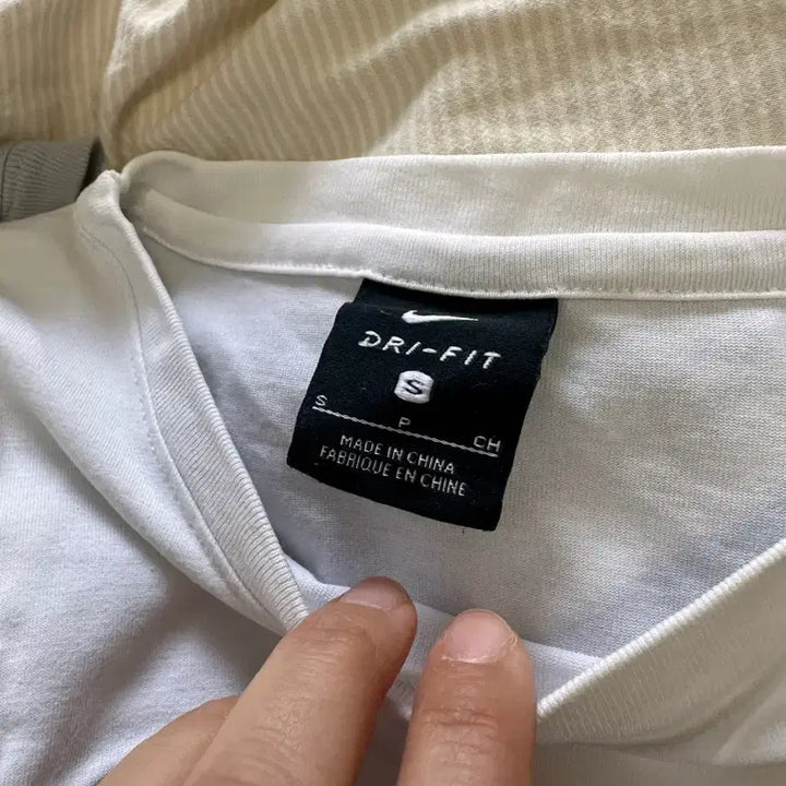 [BUNJANG] Nike &amp; Adidas Dry-Fit T-Shirts Bundle (Size S) / 4벌) 나이키드라이핏 나이키반팔 나이키스우시 아디다스반팔