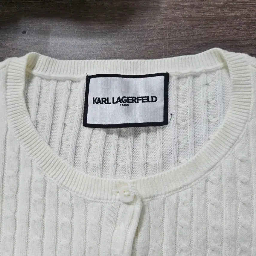 [BUNJANG] Karl Lagerfeld Ivory Knit Cardigan / 칼 라거펠트 아이보리 니트 가디건 95