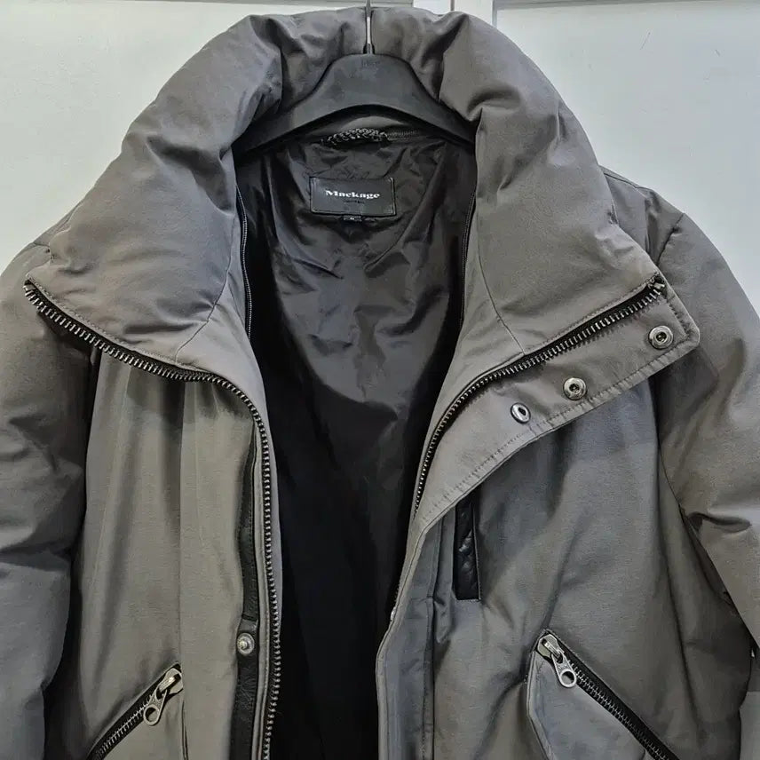 [BUNJANG] Mackage Dixon Black Fur Short Down Jacket / 맥케이지 딕슨 블랙퍼 숏패딩 남성40