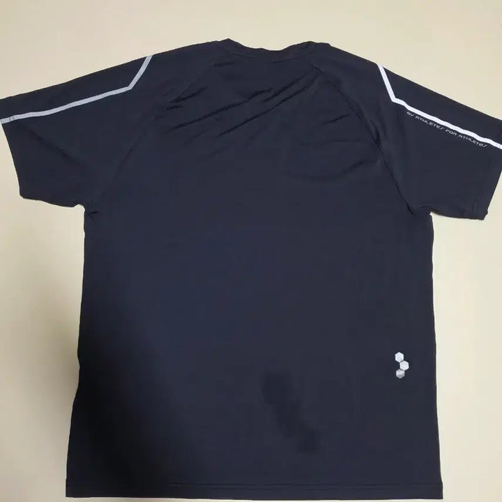 [SOLD OUT] 다이나핏정품 여름 아이스 반팔티셔츠 새상품 초특가 판매.