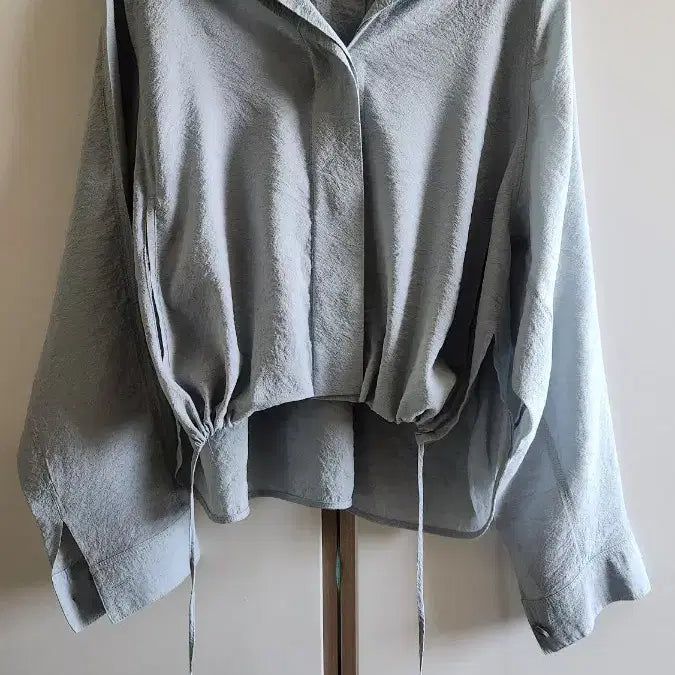 [BUNJANG] ItMiya Blue Shirring Blouse (Size 66) / 2024잇미샤 블루 셔링 블라우스66