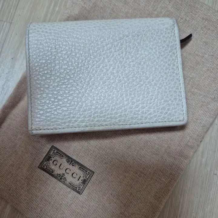 [BUNJANG] Gucci Butterfly Bi-fold Wallet / 구찌 버터플라이 지갑