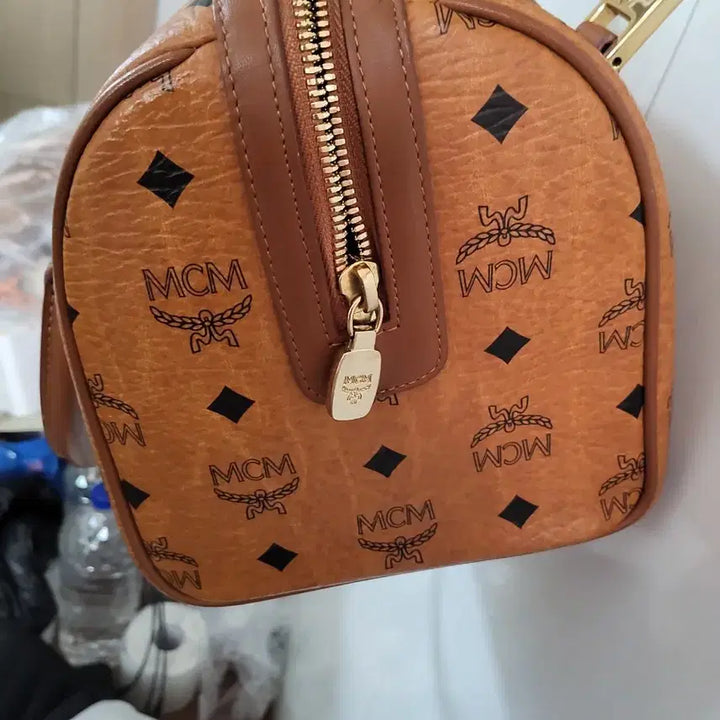 [BUNJANG] MCM Logo Tote Bag with Sungjoo House / MCM 가방 토트백 성주택 있어요