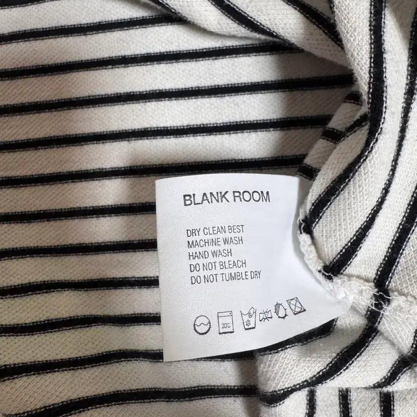 [BUNJANG] Blankroom Pique Striped Long Sleeve T-Shirt / 블랭크룸 피케 스트라이프 롱슬리브 티셔츠 긴팔 반팔 러프사이드 무신사