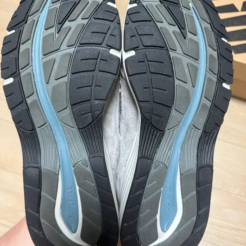 [BUNJANG] New Balance 991 V2 Made in UK Alloy Silver Sneakers / [265] 뉴발란스 991 V2 메이드인 UK 알로이 실버