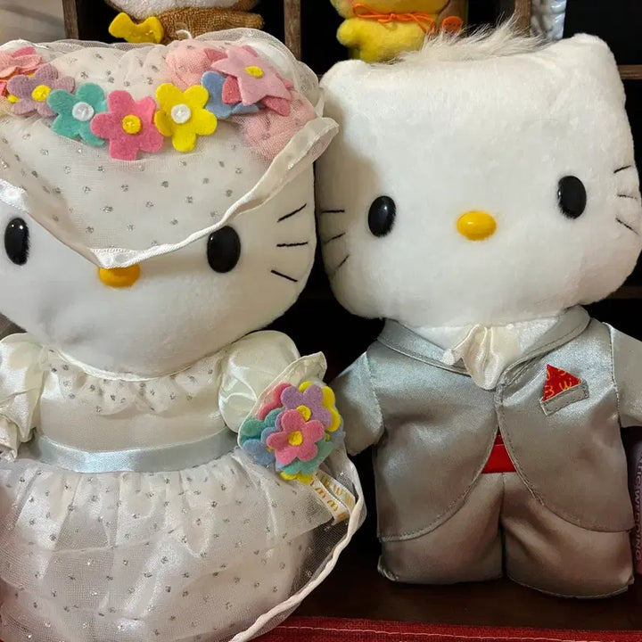 [BUNJANG] Hello Kitty Daniel Wedding Doll Set / 헬로키티 다니엘 웨딩 인형 세트