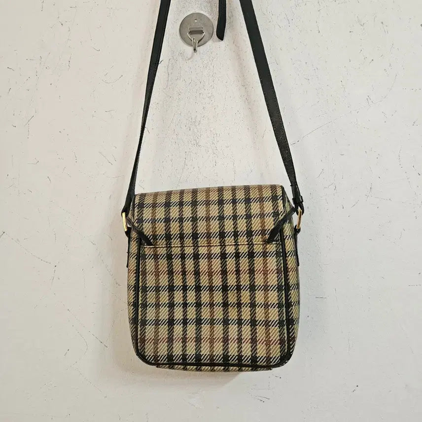 [SOLD OUT] 체크무늬 크로스백 빈티지 가방