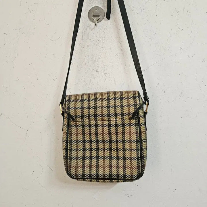 [SOLD OUT] 체크무늬 크로스백 빈티지 가방