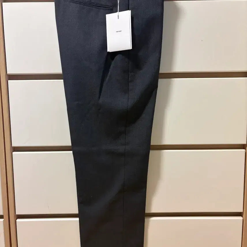 [SOLD OUT] (택 달린 24ss 상품) 포터리 울 스포츠 셋업 (다크 그레이)