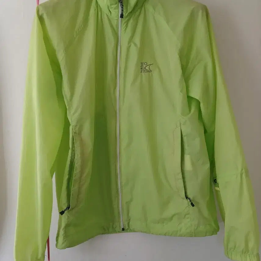 [BUNJANG] KYUSHA Fluorescent Windbreaker Jacket 95 / KYUSHA 바람막이 95 형광