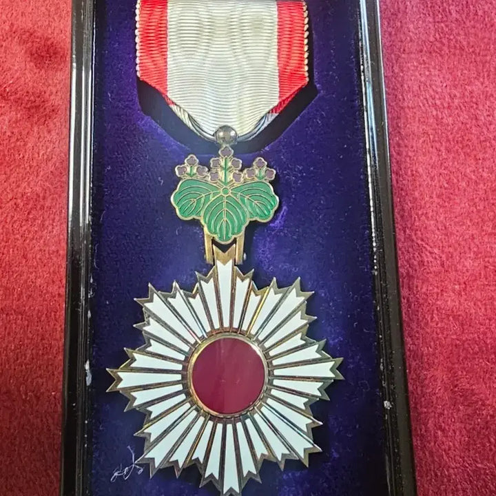 [BUNJANG] Japanese Order of the Rising Sun, 5th Class Medal / 일본훈장.  욱일장 훈5등