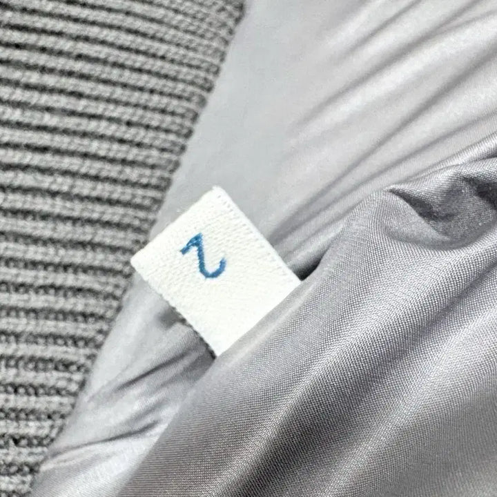 [SOLD OUT] 급처) 정품 몽클레어 블랙 패딩조끼 후드 2사이즈