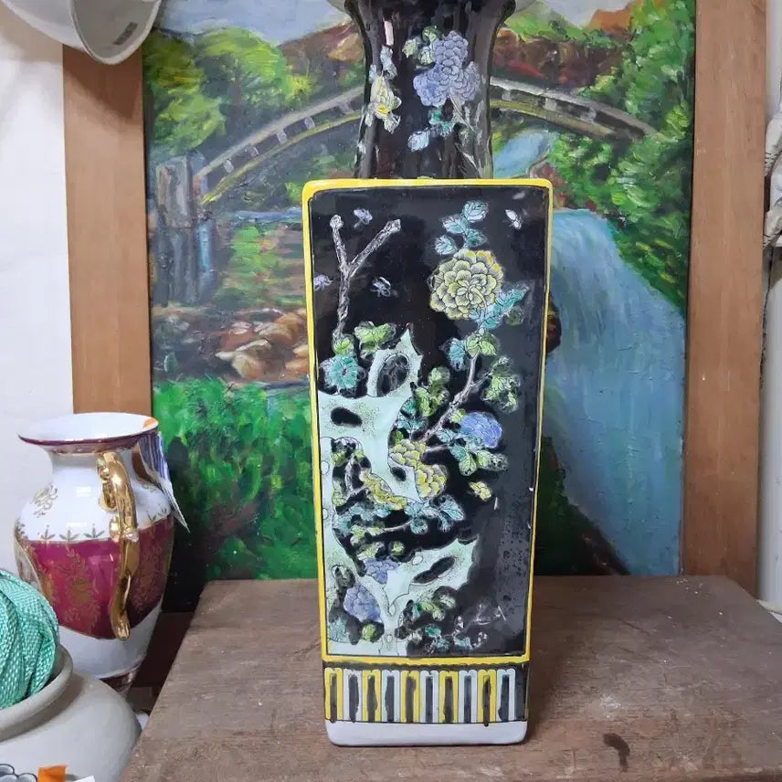 [BUNJANG] Early Korean Celadon Porcelain Vase / 초화문   사각 도자기