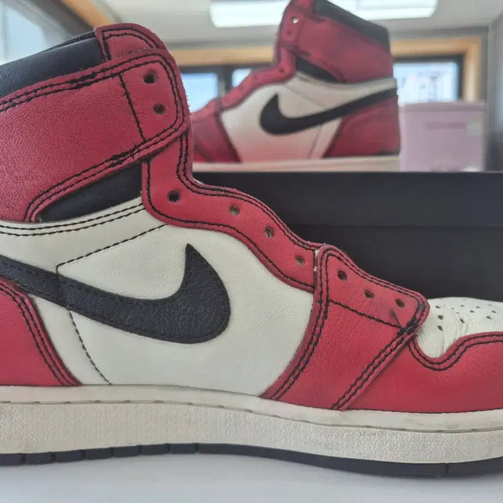 [BUNJANG] Nike Air Jordan 1 High Sneakers / [275]라투시 벗투시 조던1 하이