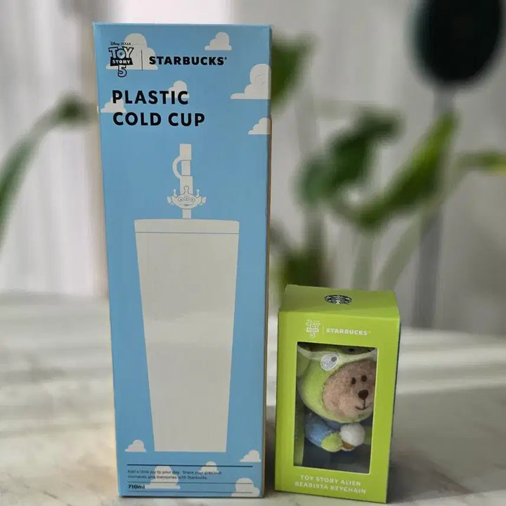 [BUNJANG] Starbucks Toy Story Alien Cold Cup and Bearista Keychain Set / 스타벅스 토이스토리 알린 콜드컵 알린 베어리스타 키링 키체인 2종 세트