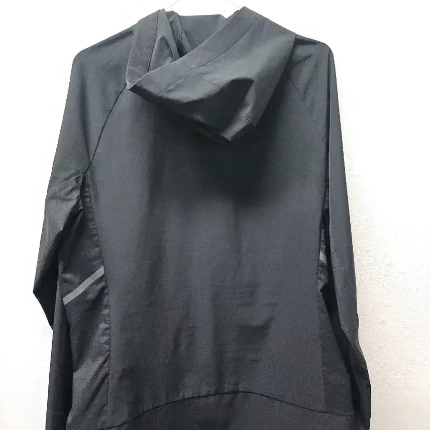 [SOLD OUT] 푸마 블랙 후드 집업 얇은 바람막이 XL