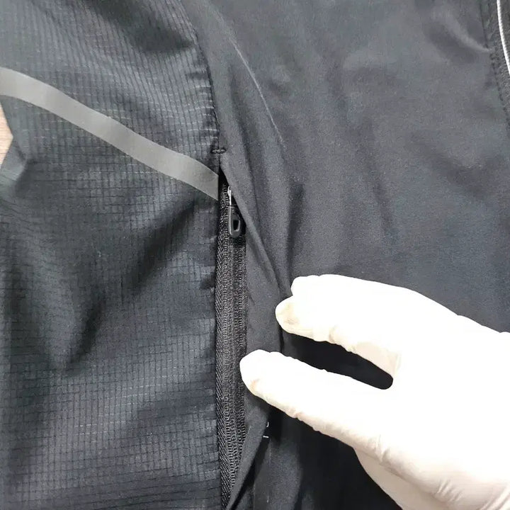 [SOLD OUT] 푸마 블랙 후드 집업 얇은 바람막이 XL