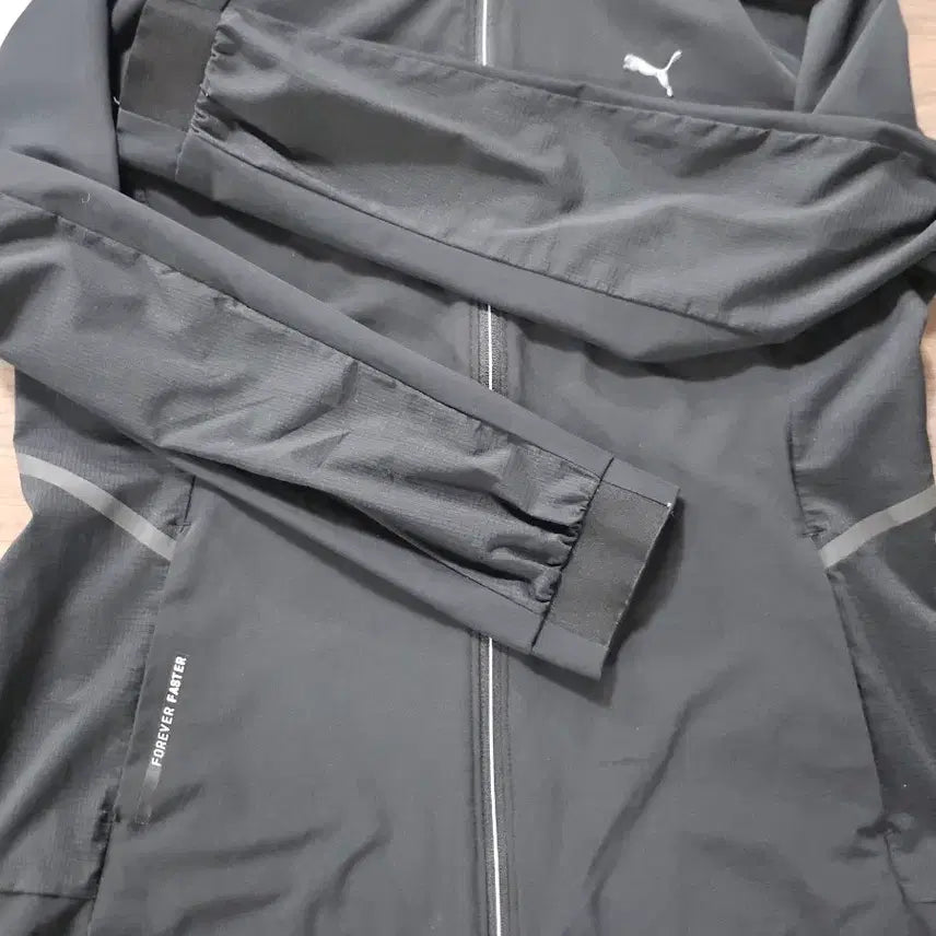 [SOLD OUT] 푸마 블랙 후드 집업 얇은 바람막이 XL