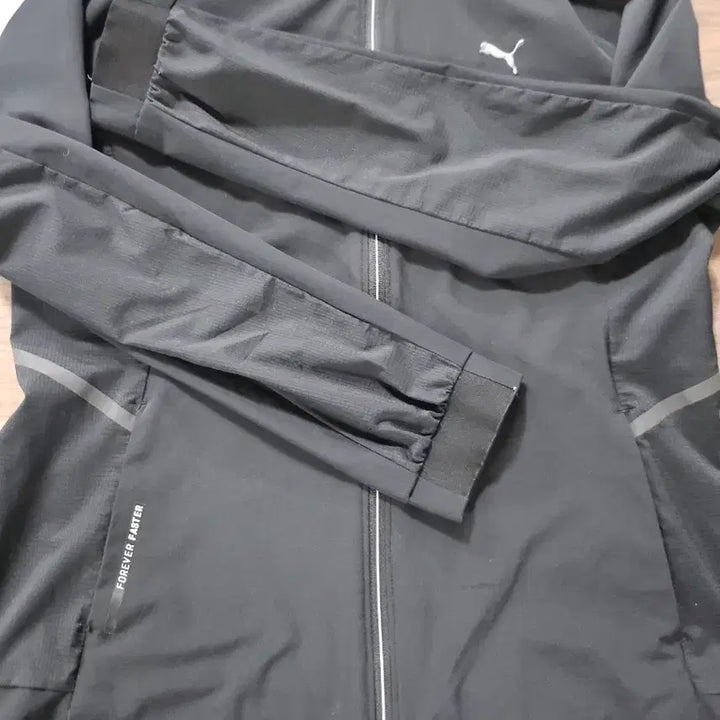 [SOLD OUT] 푸마 블랙 후드 집업 얇은 바람막이 XL