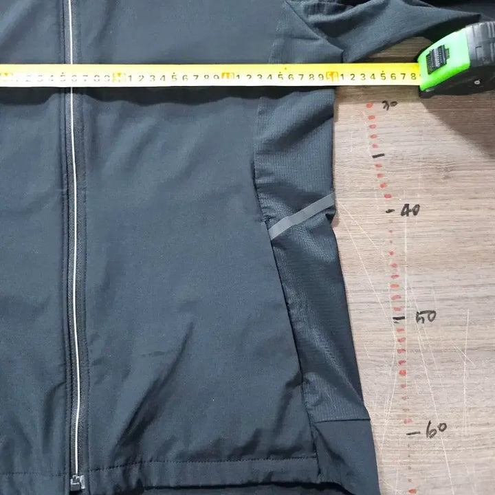 [SOLD OUT] 푸마 블랙 후드 집업 얇은 바람막이 XL