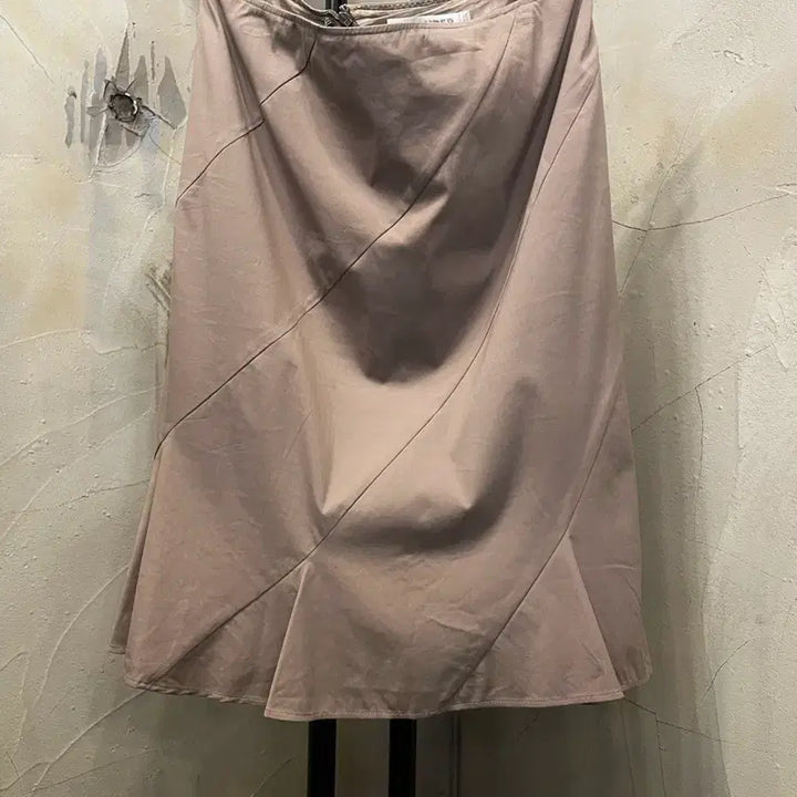[SOLD OUT] 질샌더 나이론 면스판 도킹 플레어 스커트 55