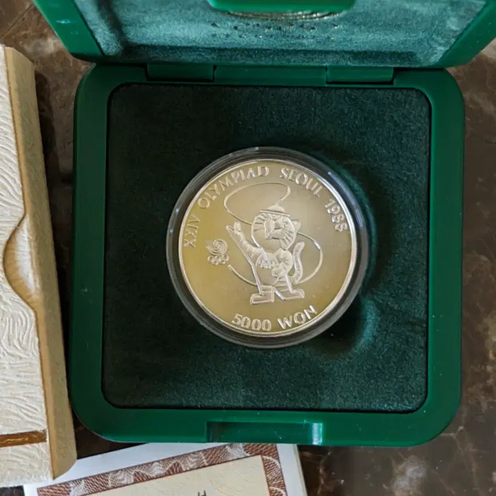 [BUNJANG] 1988 Seoul Olympics Commemorative Coin Hodori 5000 Won Silver Coin / 1988 올림픽 기념주화 호돌이 5000원 은화